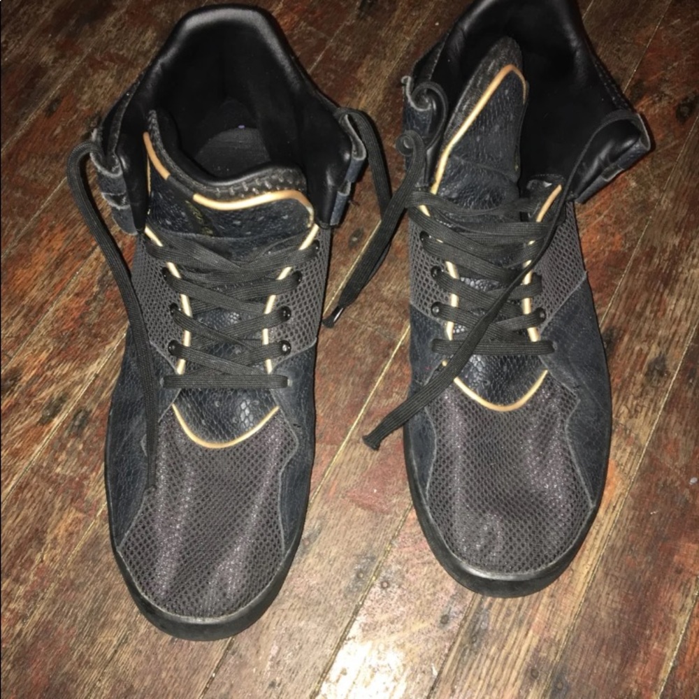 Size 13 men’s adidas sneakers